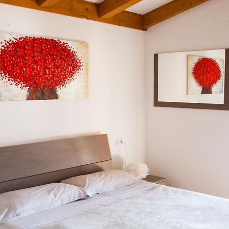 Appartamento Porta Del Garda Dro Esterno foto