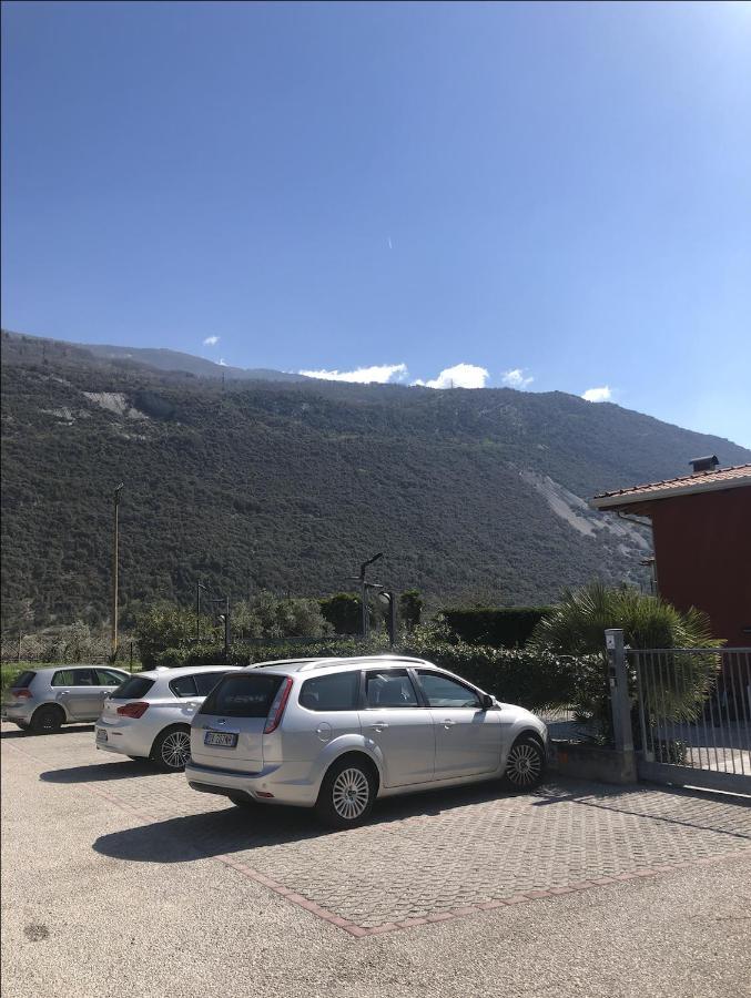 Appartamento Porta Del Garda Dro Esterno foto